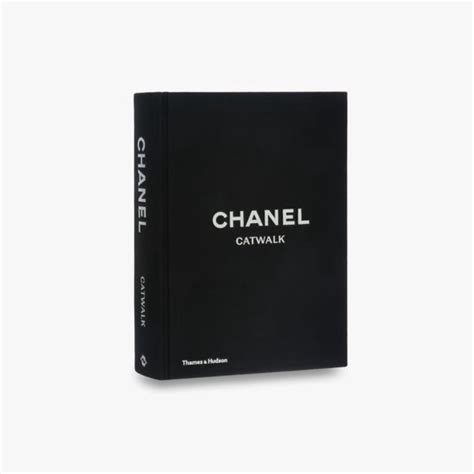 bol chanel boeken nl|Chanel Catwalk: The Complete Collections The Complete .